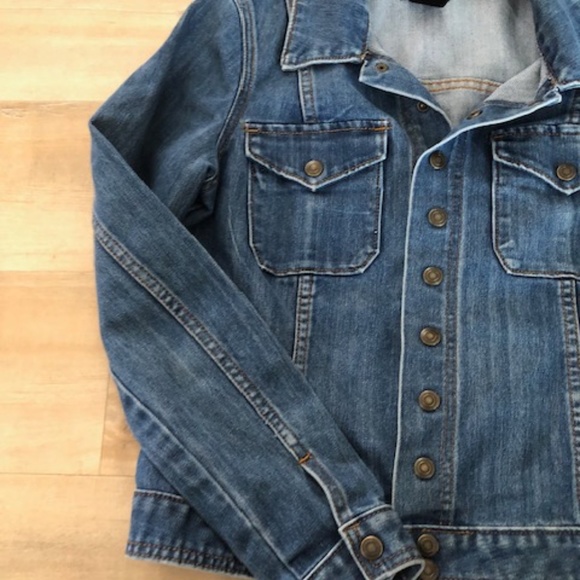 Lord & Taylor Denim Jacket, Size: M Excellent Used Condition - Picture 8 of 12